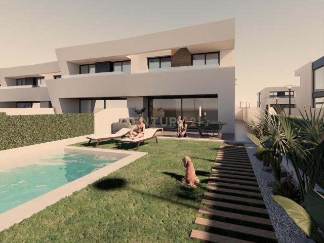 Vivienda unifamiliar de obra nueva en Almerimar, el lujo junto al golf