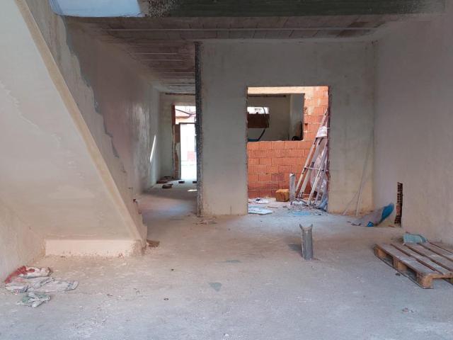Vivienda unifamiliar en Moncada en fase avanzada de construcción, con licencia y proyecto