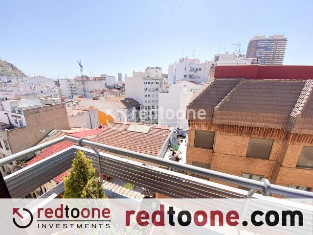 Vivienda a la venta muy próxima a Luceros con impresionantes vistas