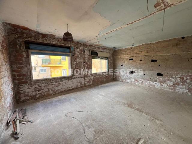 Vivienda a la VENTA con gran potencial en el corazón de Caldes de Malavella Girona