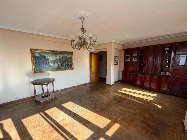 Vivienda a la venta en Paseo Canalejas