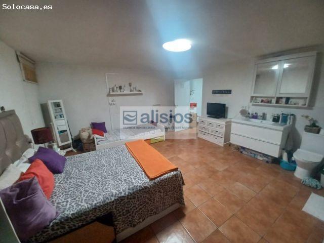 Vivienda Adosada de 5 habitaciones 4 baños, en Candelaria