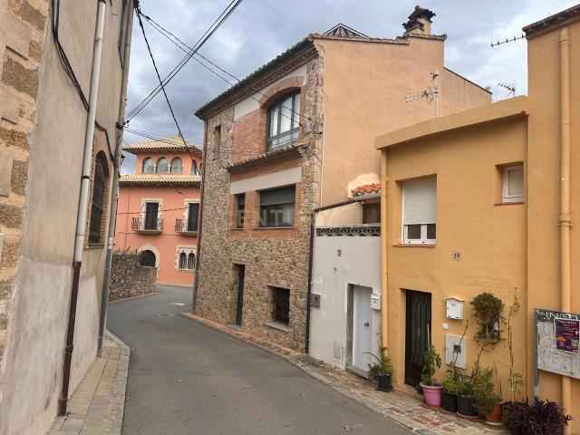Vivienda alquilada en Darnius