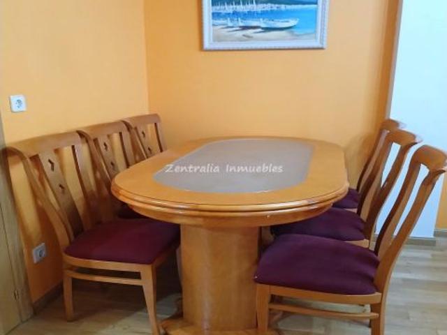 VIVIENDA AMUEBLADA 3 DOR. + 2 BAÑOS + GARAJE GRANDE + TRASTERO