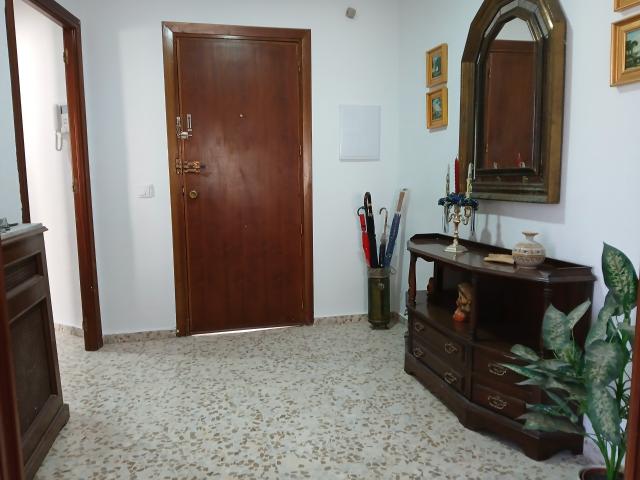 VIVIENDA AMUEBLADA EN ALQUILER SITUADA EN LA ZONA CENTRO