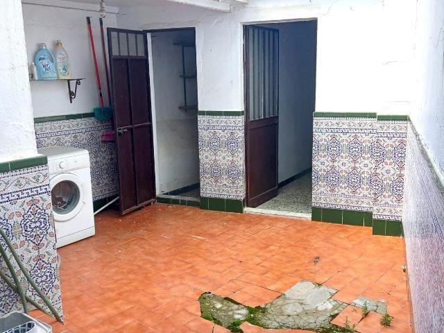 VIVIENDA CÉNTRICA EN CASTILBLANCO DE LOS ARROYOS, SEVILLA