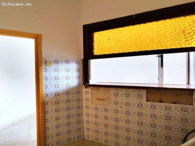 VIVIENDA CON COCINA AMERICANA
