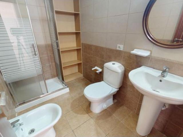 ? Vivienda con amplia terraza, garaje y ascensor en Sansofé – San Isidro
