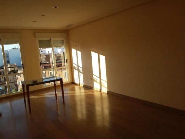Vivienda con ascensor en Zona Avenida de la Libertad