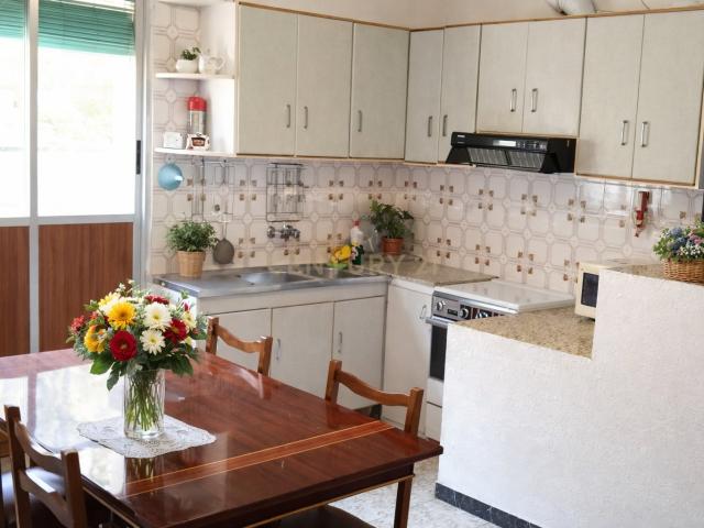 Vivienda con gran potencial en el centro de Ademuz
