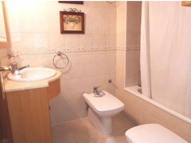 VIVIENDA CON GRAN SALÓN CON TERRAZA EN ARROYO DEL MORO PISCINA Y GARAJE