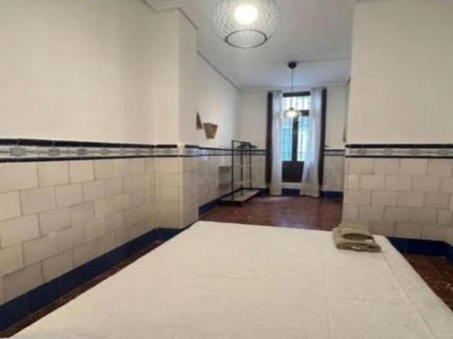 Vivienda con encanto y amplia terraza en el corazón de El Cabañal
