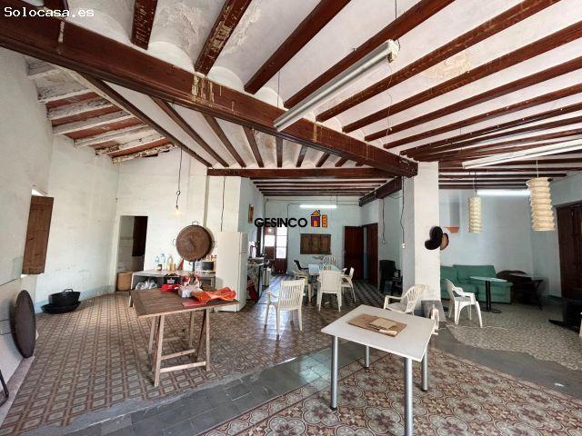 VIVIENDA CON LOCAL COMERCIAL EN CHAFLÁN