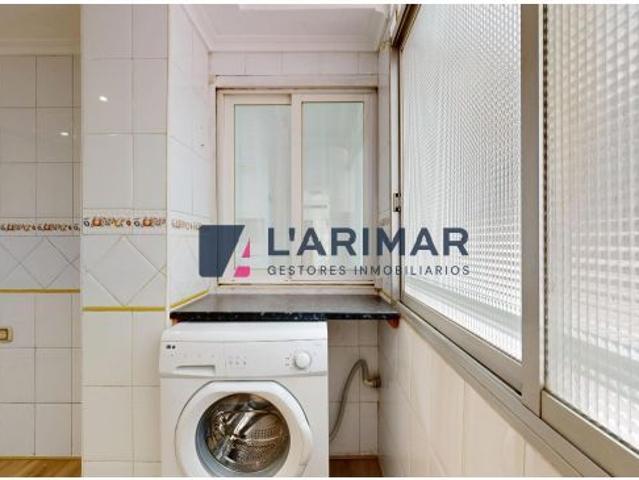 VIVIENDA CON PISCINA MUY CERCA DE RENFE Y NUEVA CIUDAD DE JUSTICIA