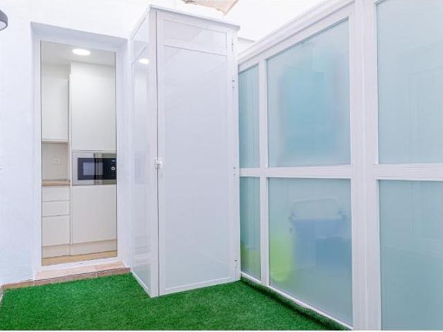 Vivienda con reforma de calidad, dos plazas de garaje y a 100 metros de la playa de El Campello