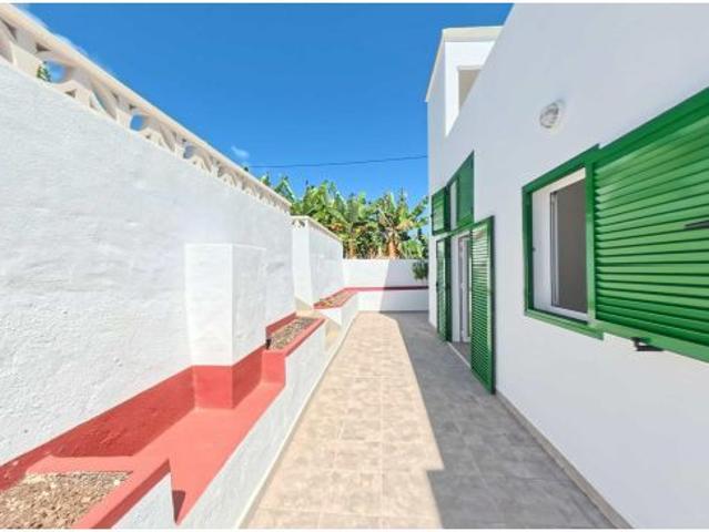 VIVIENDA CON TERRAZA DE 71 M2 EN LA PALMA, BARLOVENTO