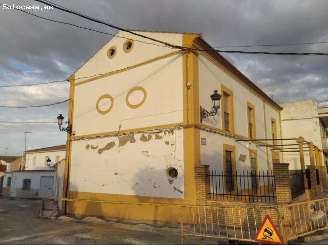Vivienda con terreno en Isla Redonda Écija