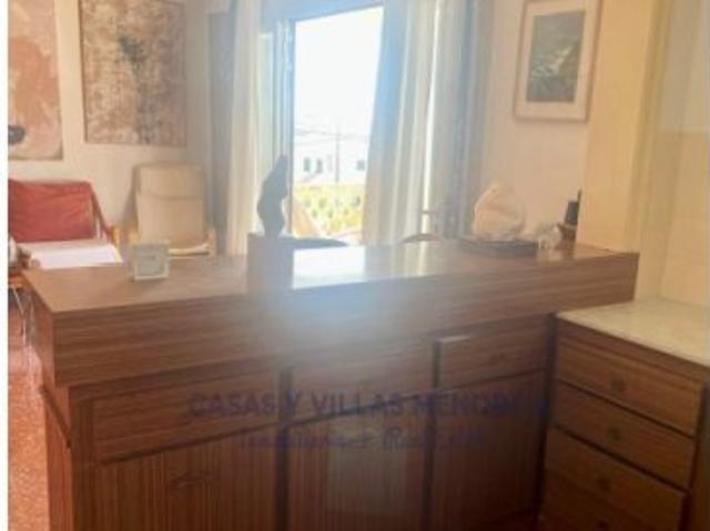 Vivienda con vistas al mar y jardín privado en Punta Prima, Menorca