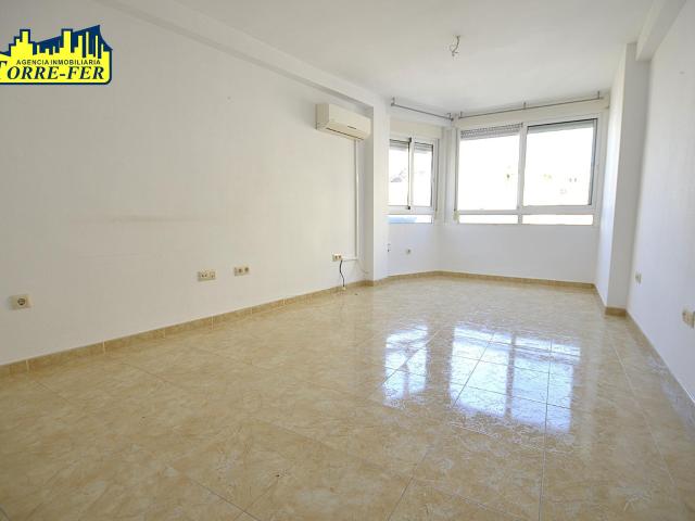 VIVIENDA DE 3 DORMITORIOS EN EL CENTRO DE ALMERIA