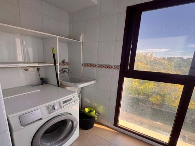 VIVIENDA DE ALQUILER PLAZA LA VIÑA !