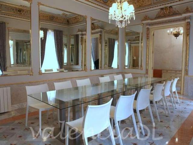 Vivienda de alto standing de 1400 m2 en venta Valencia, España