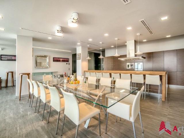 Vivienda de alto standing de 1600 m2 en venta Altea, España