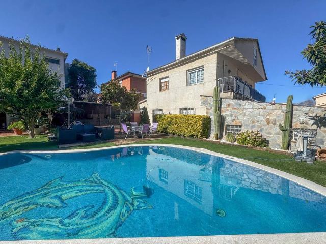 Vivienda de alto standing de 165 m2 en venta San Esteban Sasroviras, Cataluña