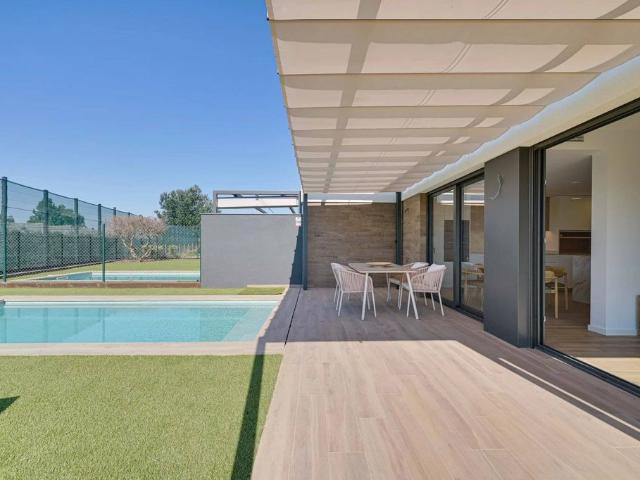 Vivienda de alto standing de 171 m2 en venta Sant Pere Pescador, Cataluña