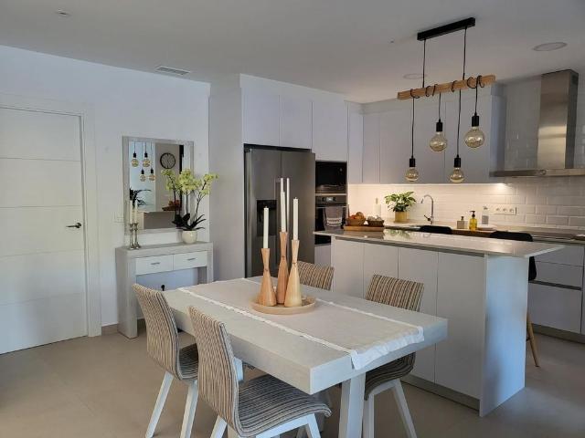 Vivienda de alto standing de 134 m2 en venta Almoradí, España