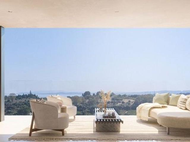 Vivienda de alto standing de 249 m2 en venta Estepona, Andalucía