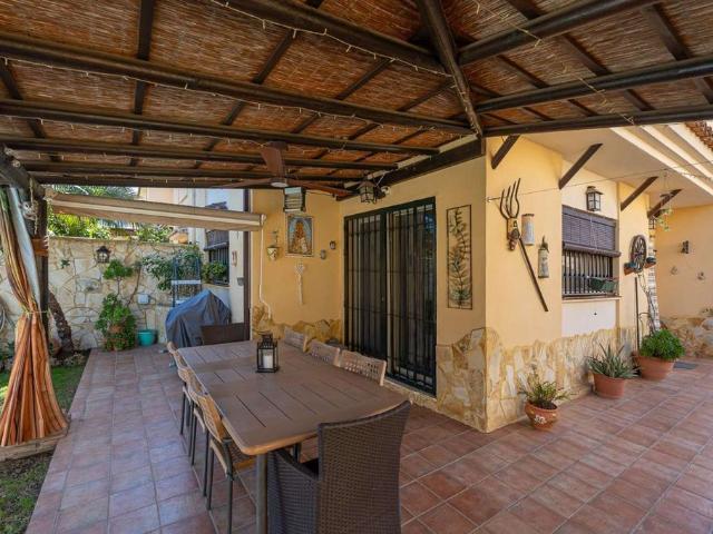 Vivienda de alto standing de 250 m2 en venta Alhaurín de la Torre, España