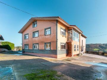 Vivienda de alto standing de 250 m2 en venta Carreño, España