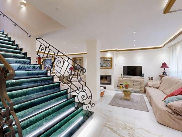 Vivienda de alto standing de 268 m2 en venta Zaragoza, España