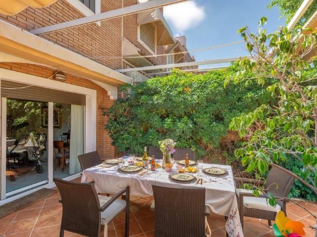 Vivienda de alto standing de 282 m2 en venta Almería, Andalucía