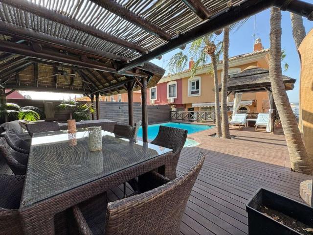 Vivienda de alto standing de 283 m2 en venta Alhaurín de la Torre, España