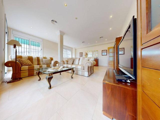 Vivienda de alto standing de 291 m2 en alquiler Castelldefels, Cataluña