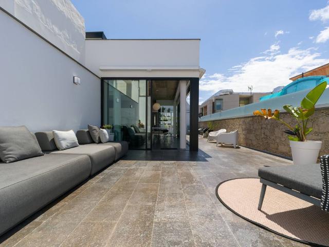 Vivienda de alto standing de 298 m2 en venta Las Palmas de Gran Canaria, Canarias