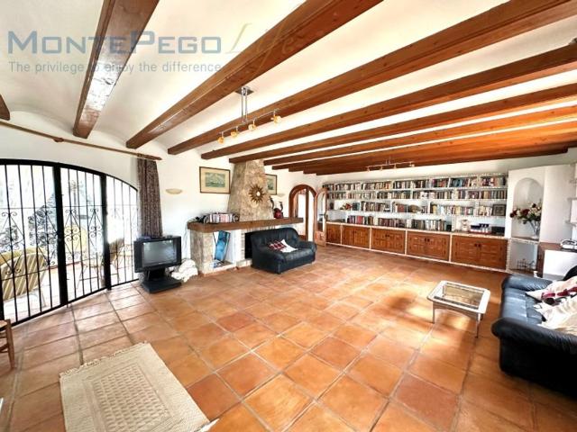 Vivienda de alto standing de 298 m2 en venta Ráfol de Almúnia, España