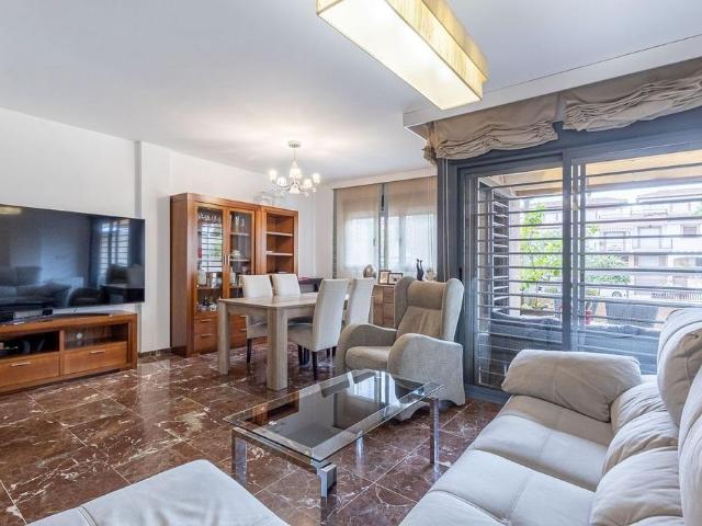 Vivienda de alto standing de 202 m2 en venta Armilla, Andalucía