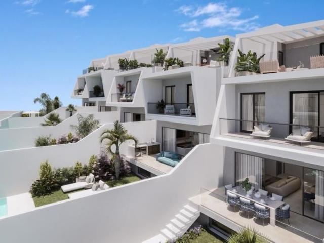 Vivienda de alto standing de 214 m2 en venta Estepona, Andalucía