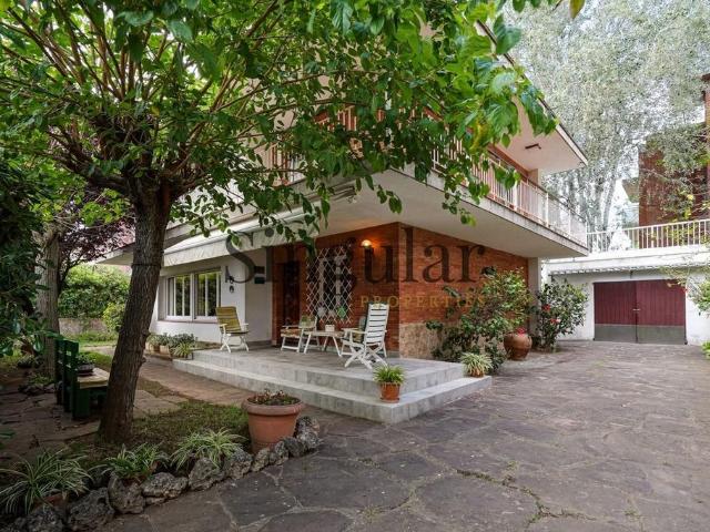 Vivienda de alto standing de 225 m2 en venta Castelldefels, Cataluña