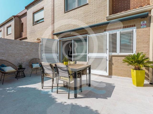 Vivienda de alto standing de 236 m2 en venta San Antonio de Benagéber, Comunidad Valenciana