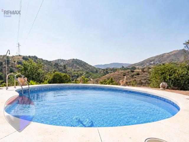 Vivienda de alto standing de 239 m2 en venta Rincón de la Victoria, España