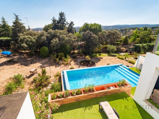 Vivienda de alto standing de 360 m2 en venta Valdemorillo, Comunidad de Madrid
