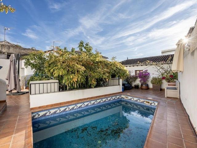 Vivienda de alto standing de 367 m2 en venta Granada, Andalucía