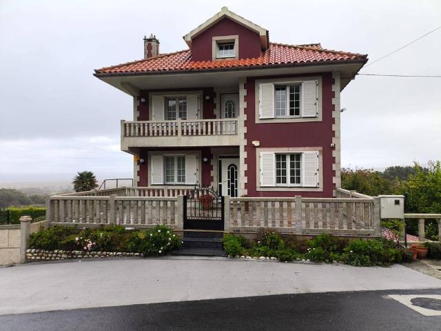 Vivienda de alto standing de 373 m2 en venta Carballo, Galicia