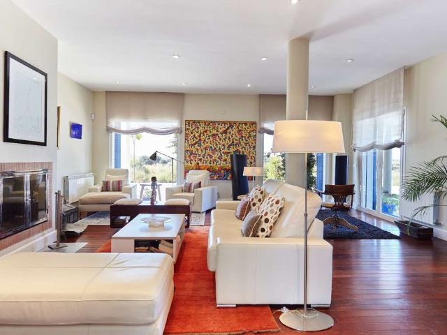 Vivienda de alto standing de 391 m2 en venta La Carolina, Andalucía