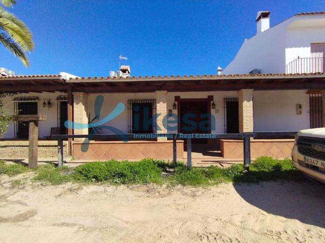Vivienda de alto standing de 300 m2 en venta Almonte, España