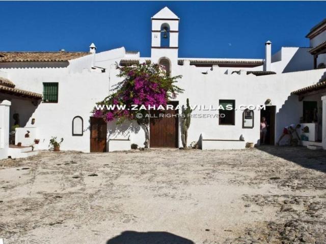 Vivienda de alto standing de 3197 m2 en venta Barbate, España