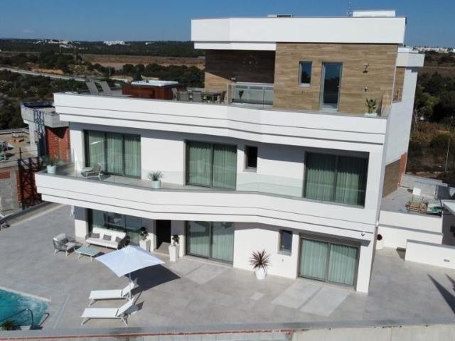 Vivienda de lujo de 326 m2 en venta Pilar de la Horadada, España